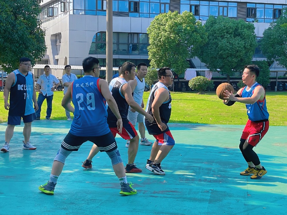 彰显团队实力，，，，，，乐享运动意见意义——篮球角逐